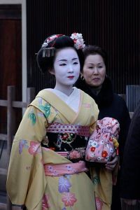 399px-Kyouka_walking