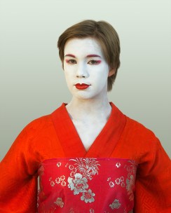 redkimono-Beth-copyright-Lis-Fields-2015